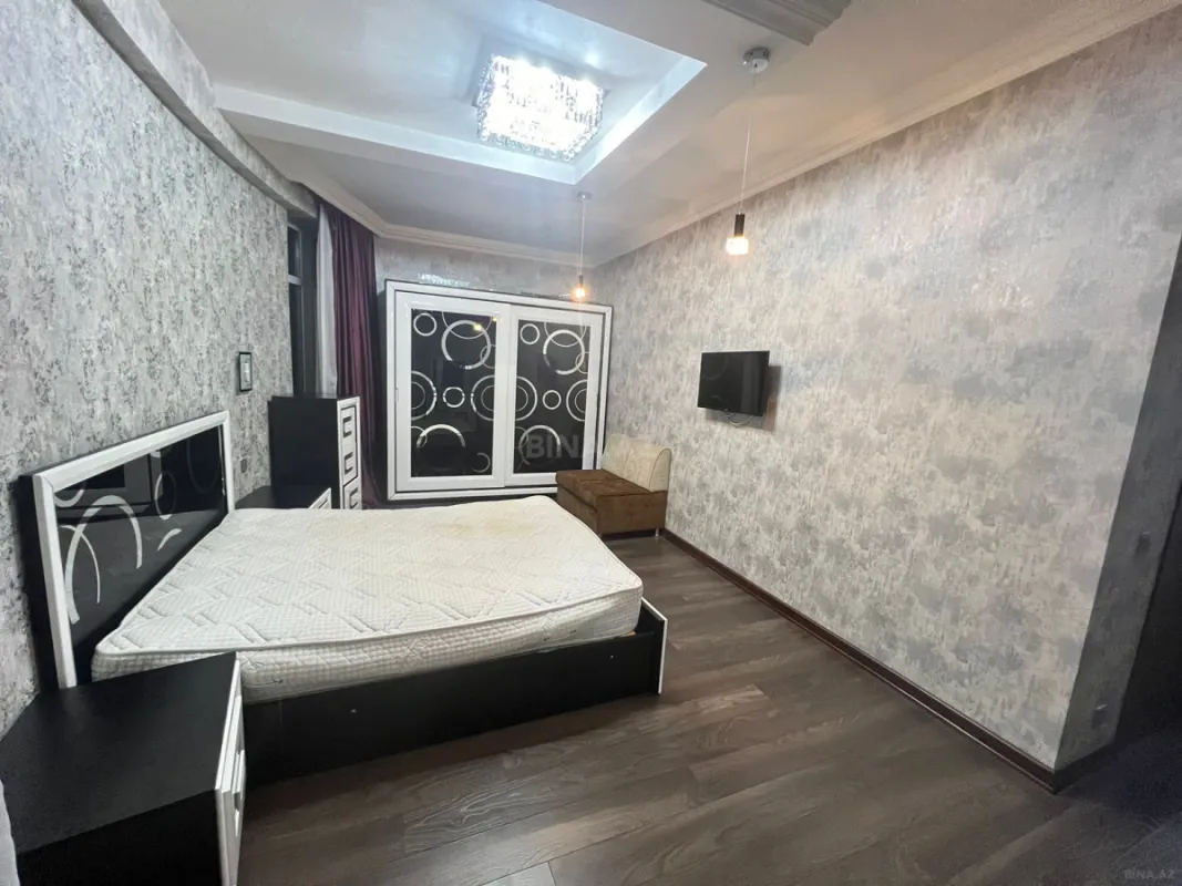 Kirayə verilir 4 otaqlı mənzil 161 m²