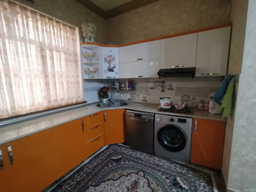 Satılır 4 otaqlı həyət evi 180 m²