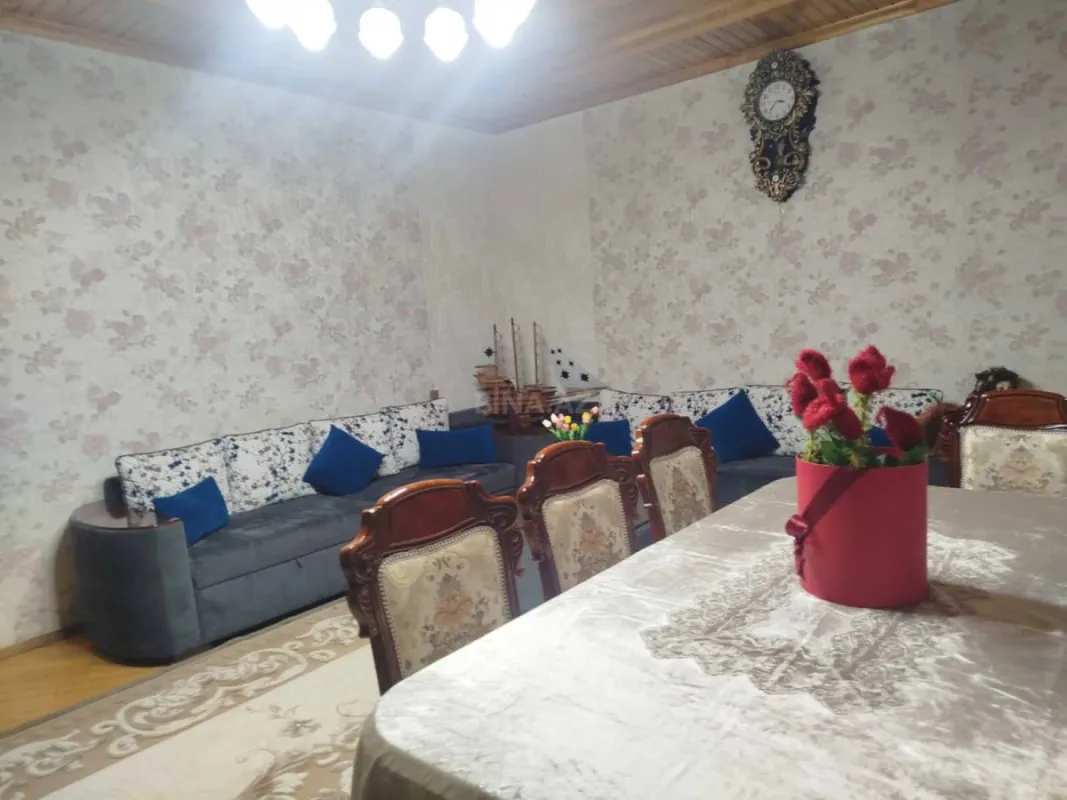 Satılır 4 otaqlı həyət evi 180 m²