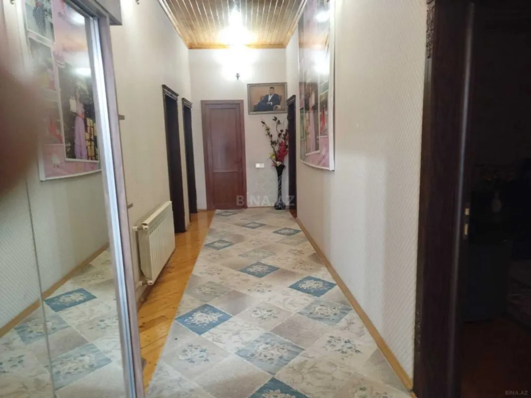 Satılır 4 otaqlı həyət evi 180 m²