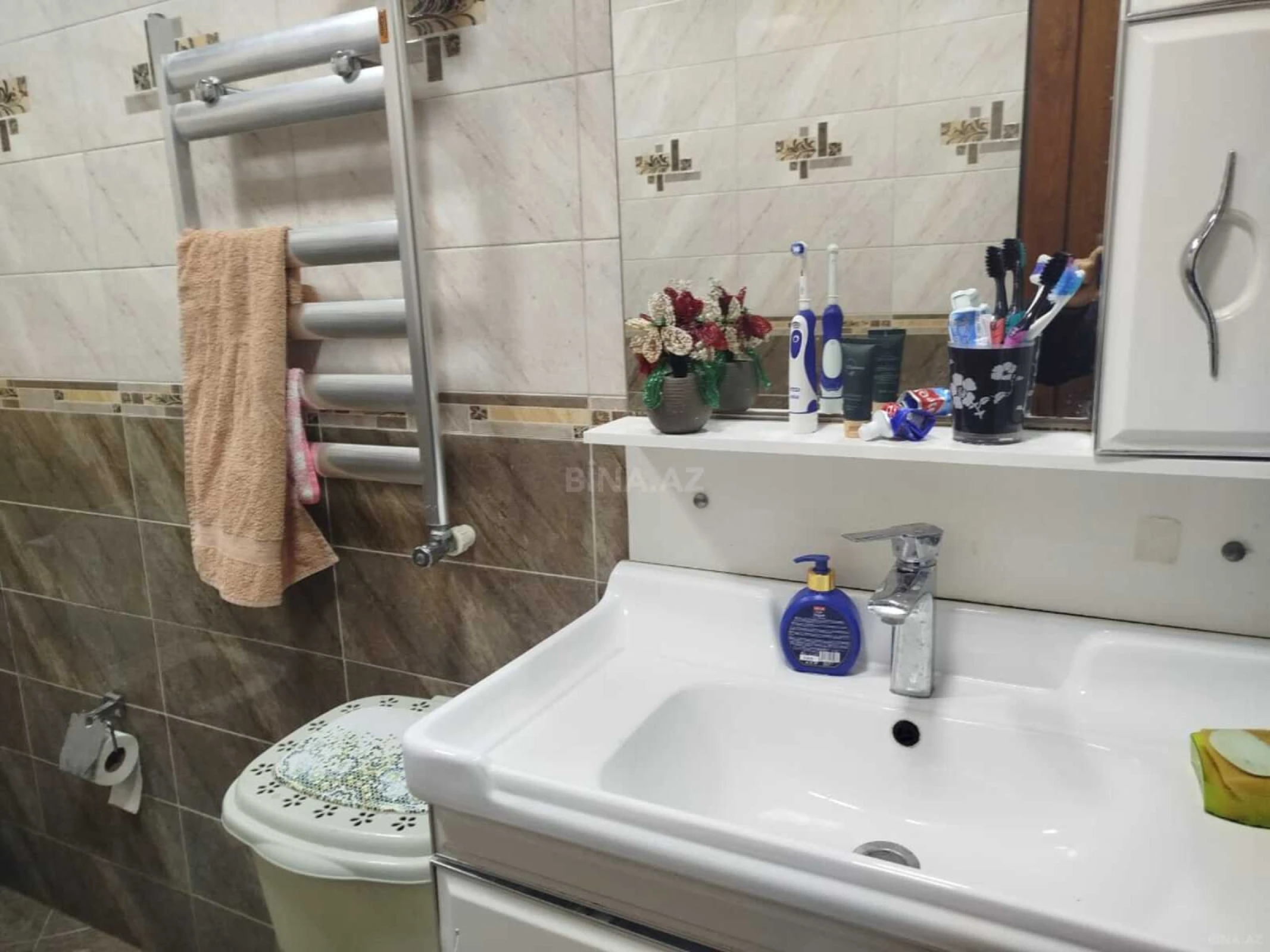 Satılır 4 otaqlı həyət evi 180 m²
