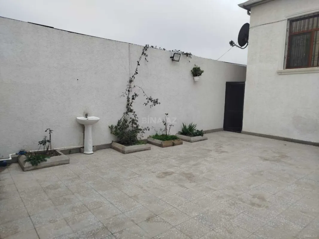Satılır 4 otaqlı həyət evi 180 m²