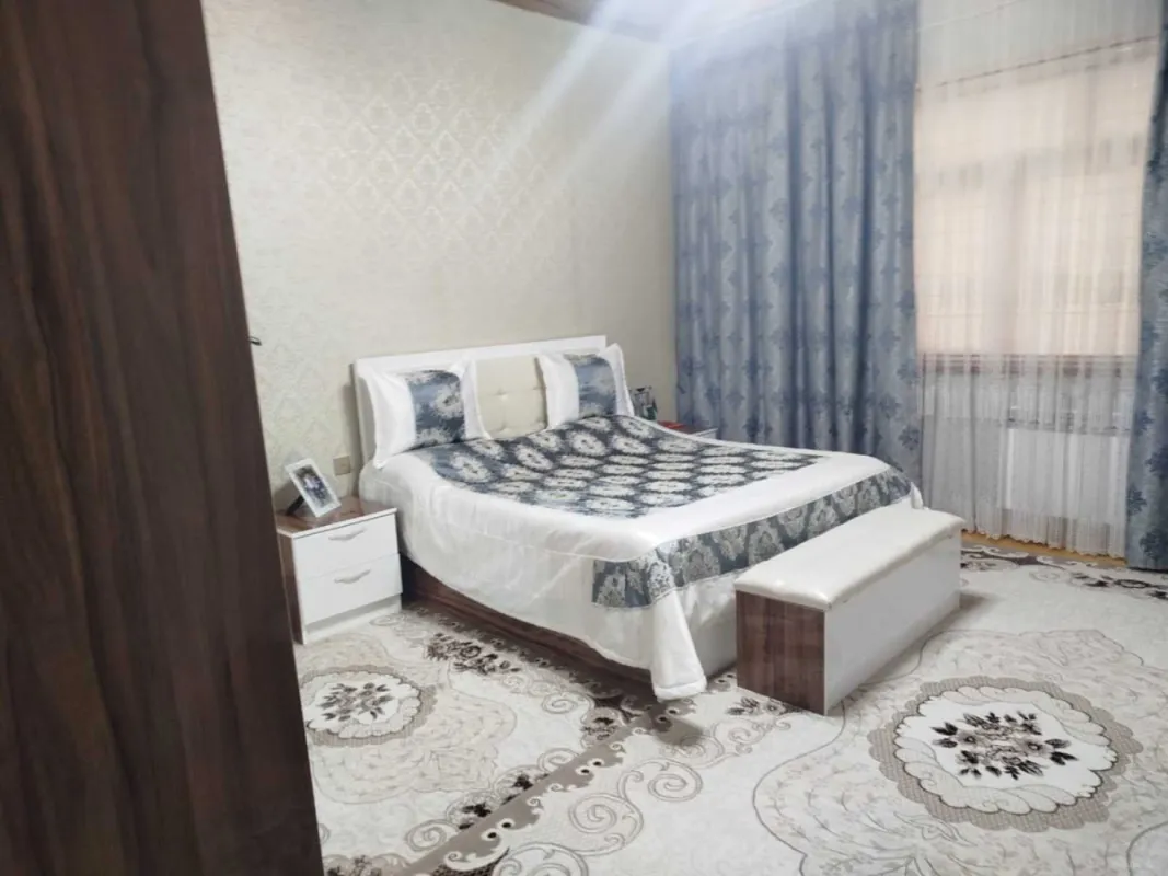 Satılır 4 otaqlı həyət evi 180 m²