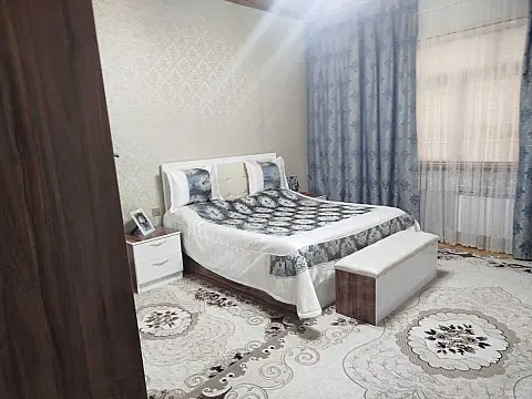 Satılır 4 otaqlı həyət evi 180 m²