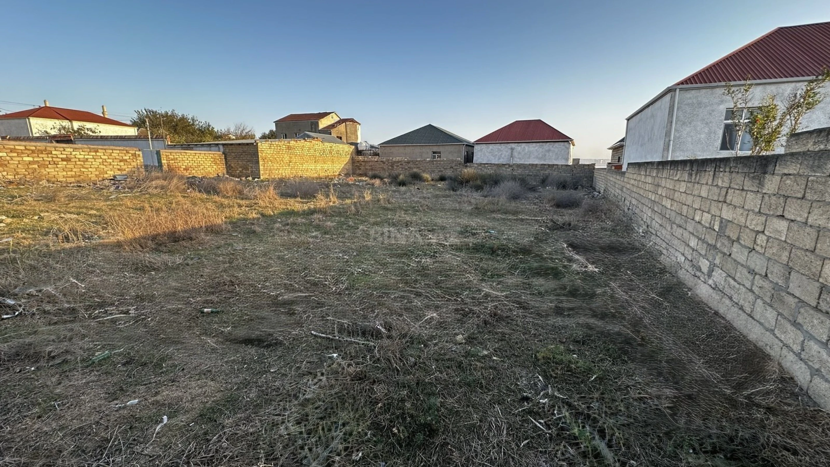 Satılır torpaq sahəsi 12 m²