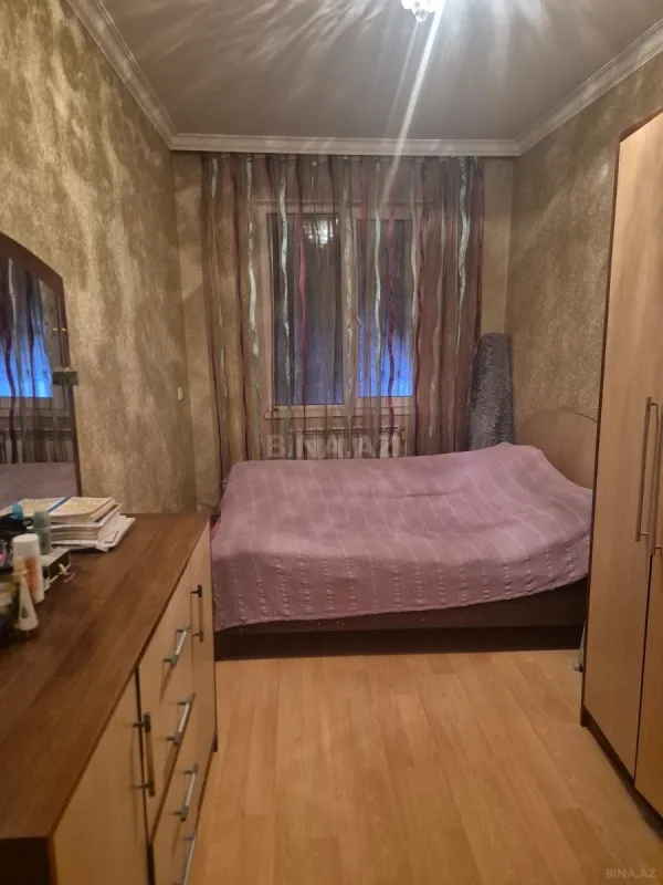 Satılır 3 otaqlı mənzil 42 m²