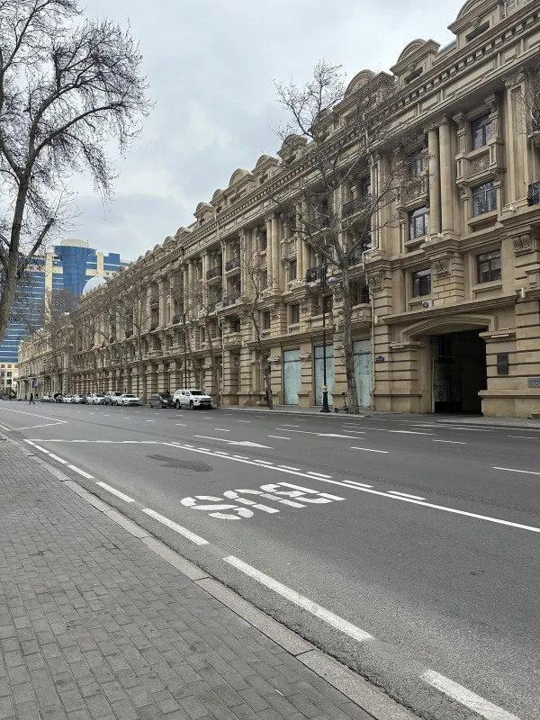 Kirayə verilir 3 otaqlı ofis 100 m²