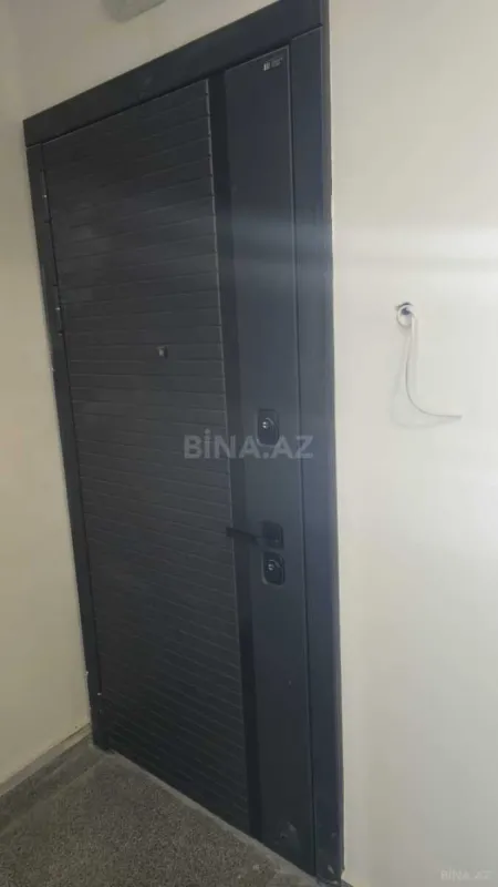 Satılır 4 otaqlı mənzil 145 m²