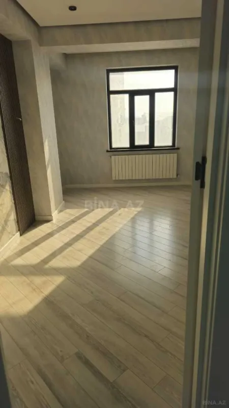 Satılır 4 otaqlı mənzil 145 m²
