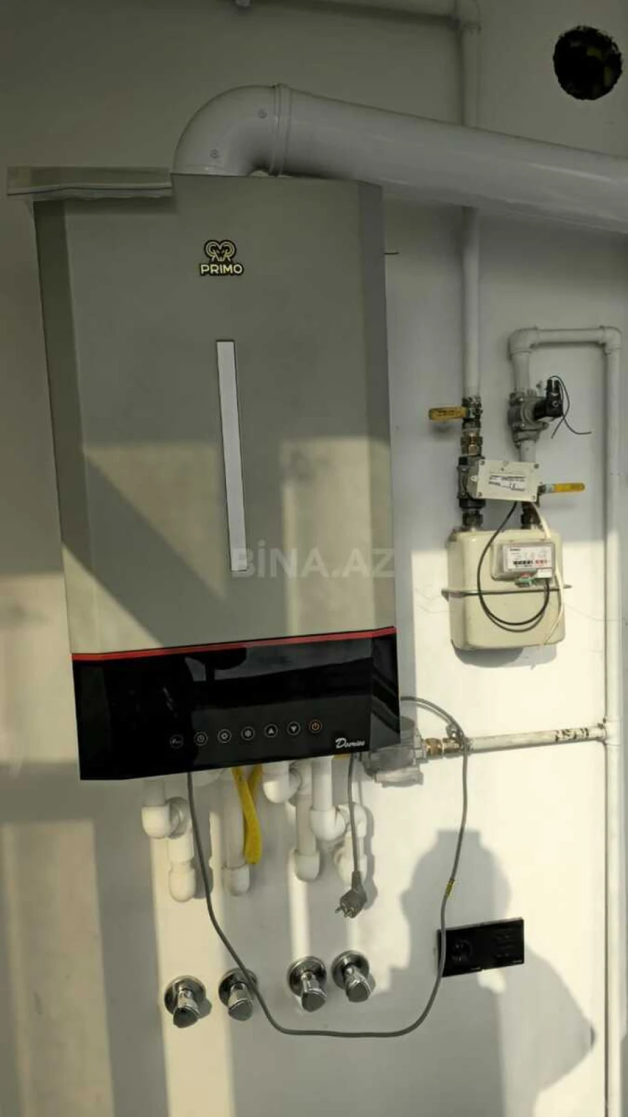 Satılır 4 otaqlı mənzil 145 m²