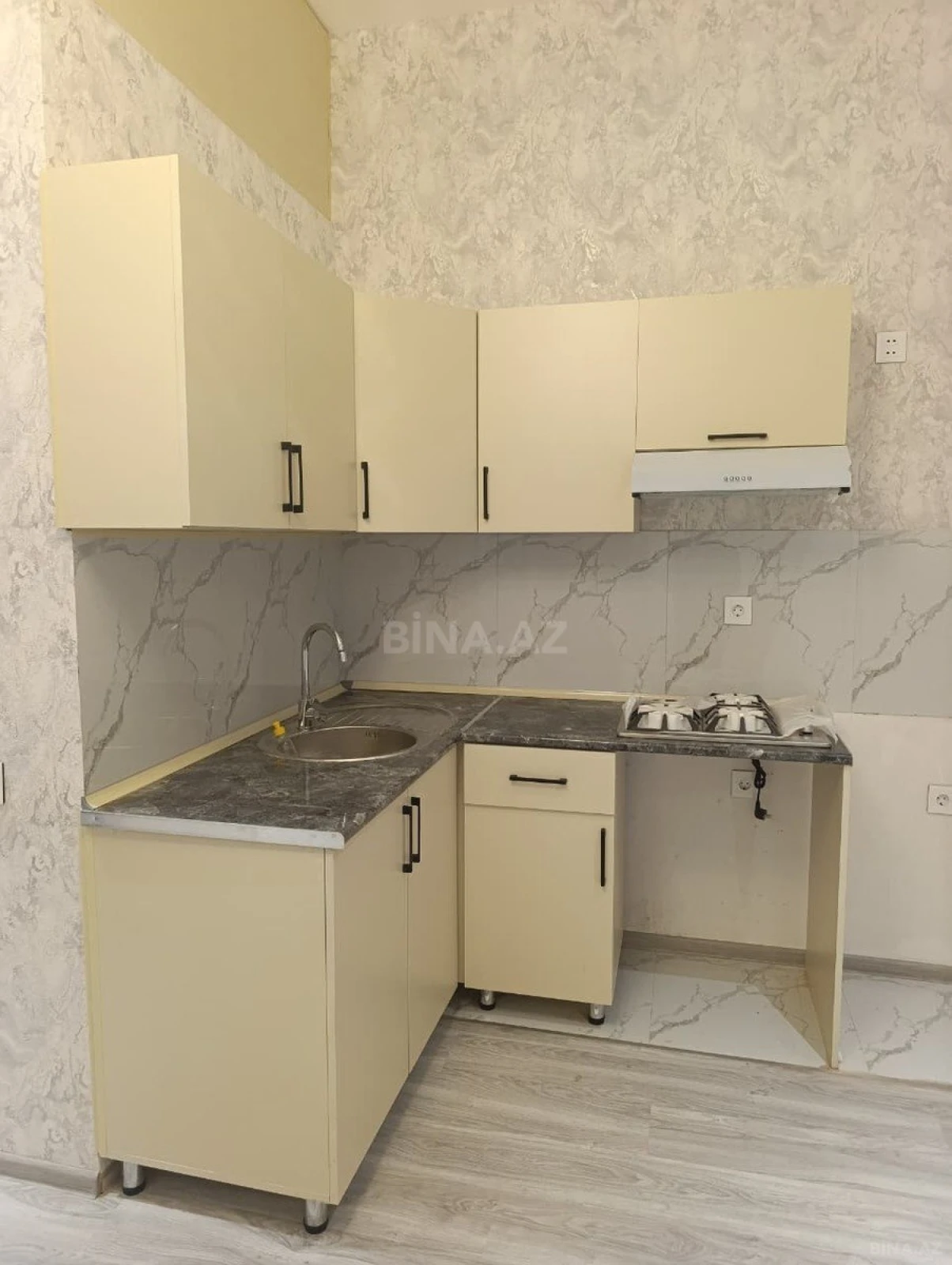 Satılır 2 otaqlı mənzil 30 m²