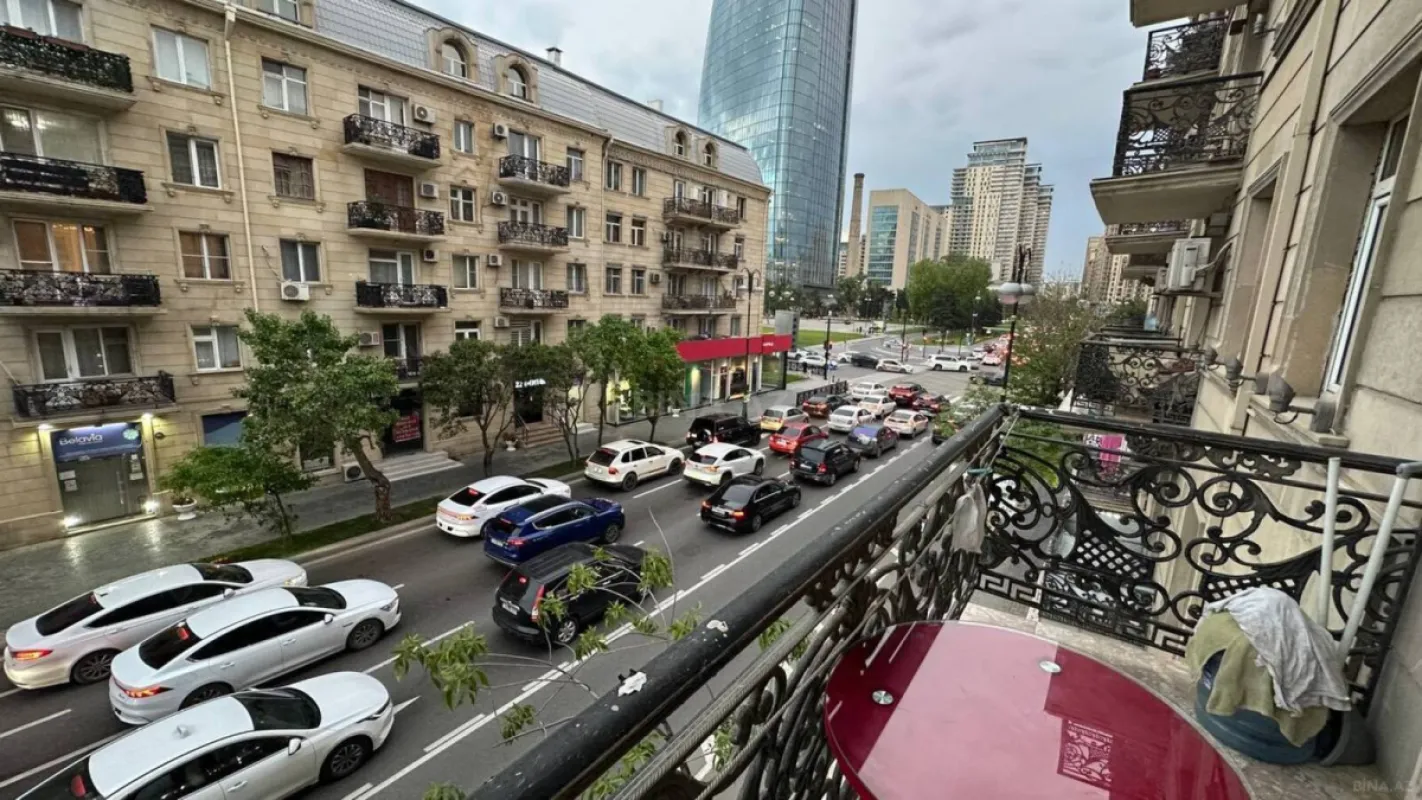 Satılır 2 otaqlı mənzil 50 m²