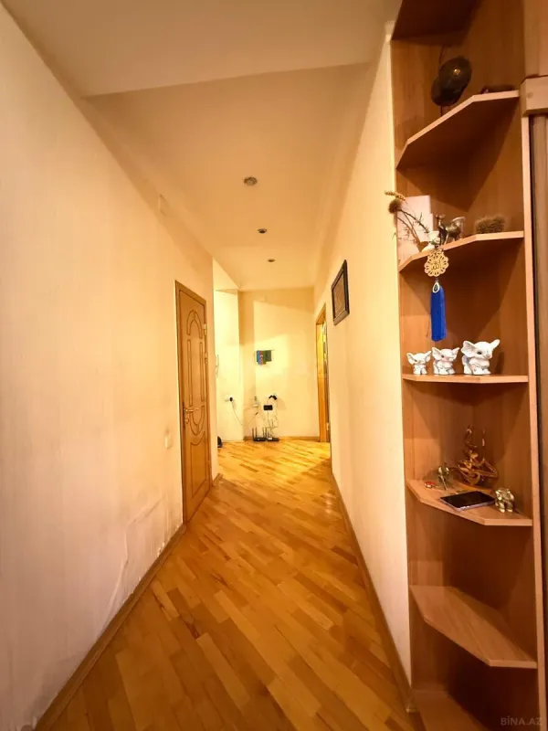 Satılır 3 otaqlı mənzil 115 m²
