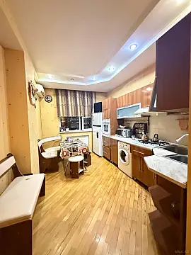 Satılır 3 otaqlı mənzil 115 m²