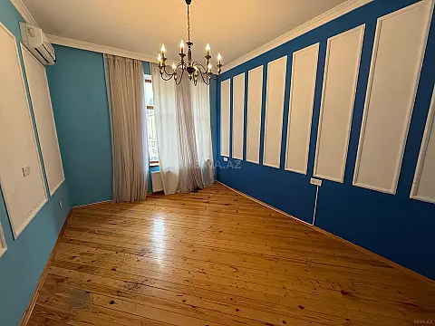 Kirayə verilir 3 otaqlı ofis 140 m²