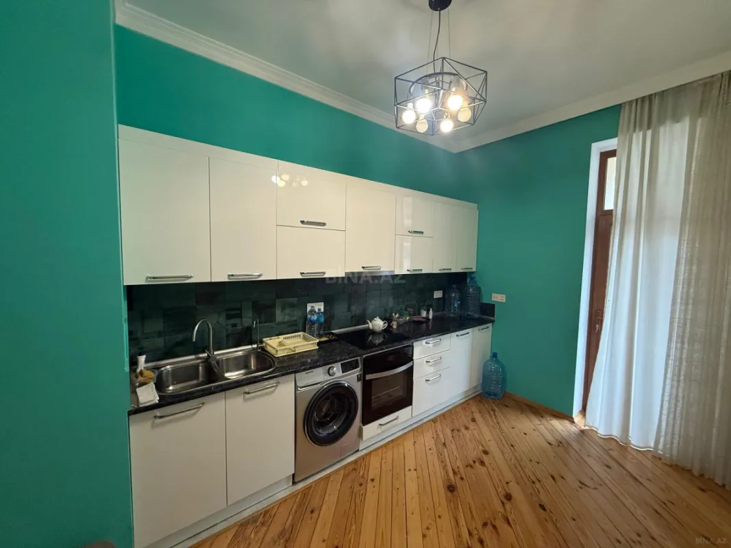 Kirayə verilir 3 otaqlı ofis 140 m²