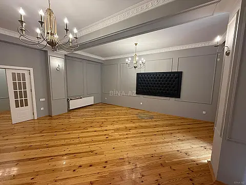 Kirayə verilir 3 otaqlı ofis 140 m²