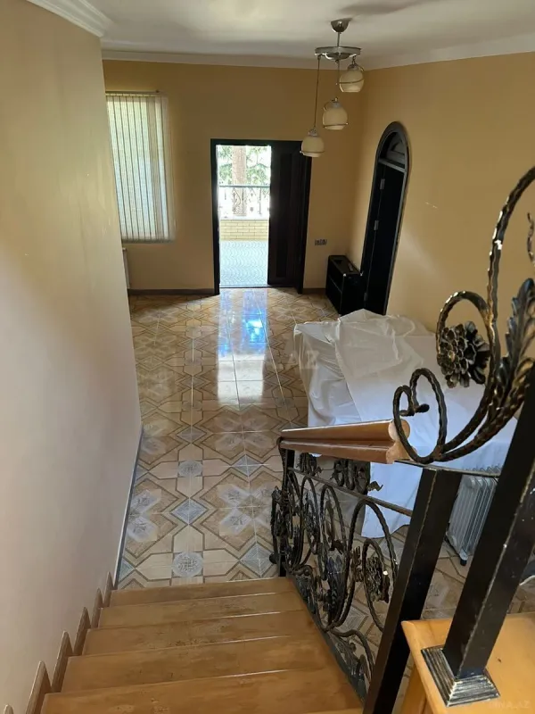 Kirayə verilir obyekt 950 m²