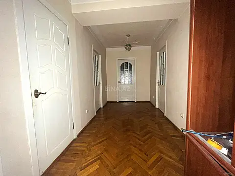 Satılır 4 otaqlı mənzil 110 m²