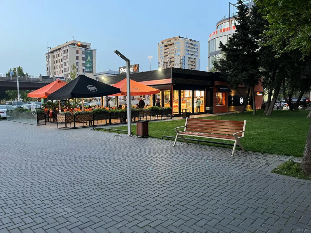 Satılır 4 otaqlı mənzil 110 m²