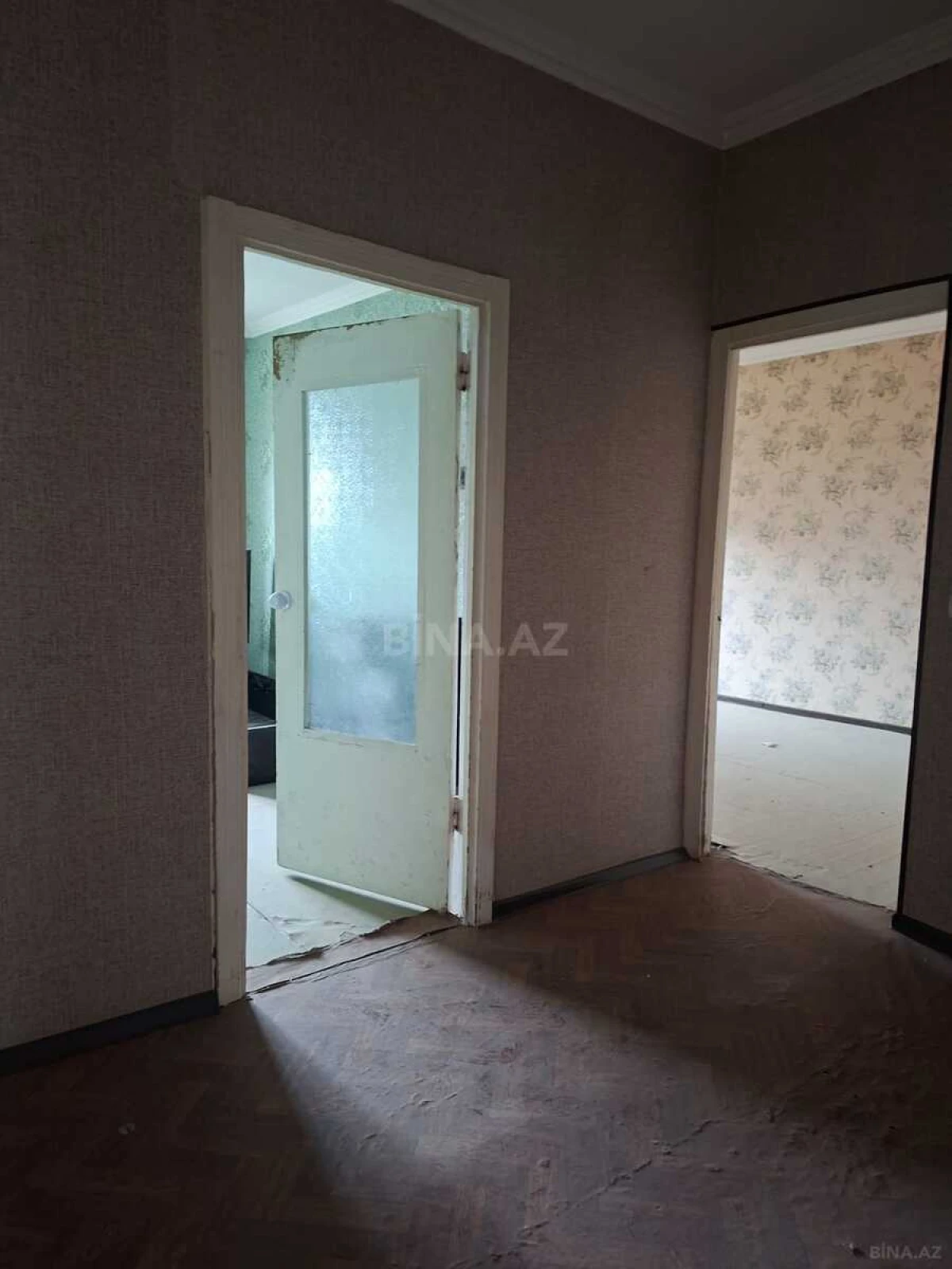 Satılır 4 otaqlı mənzil 110 m²