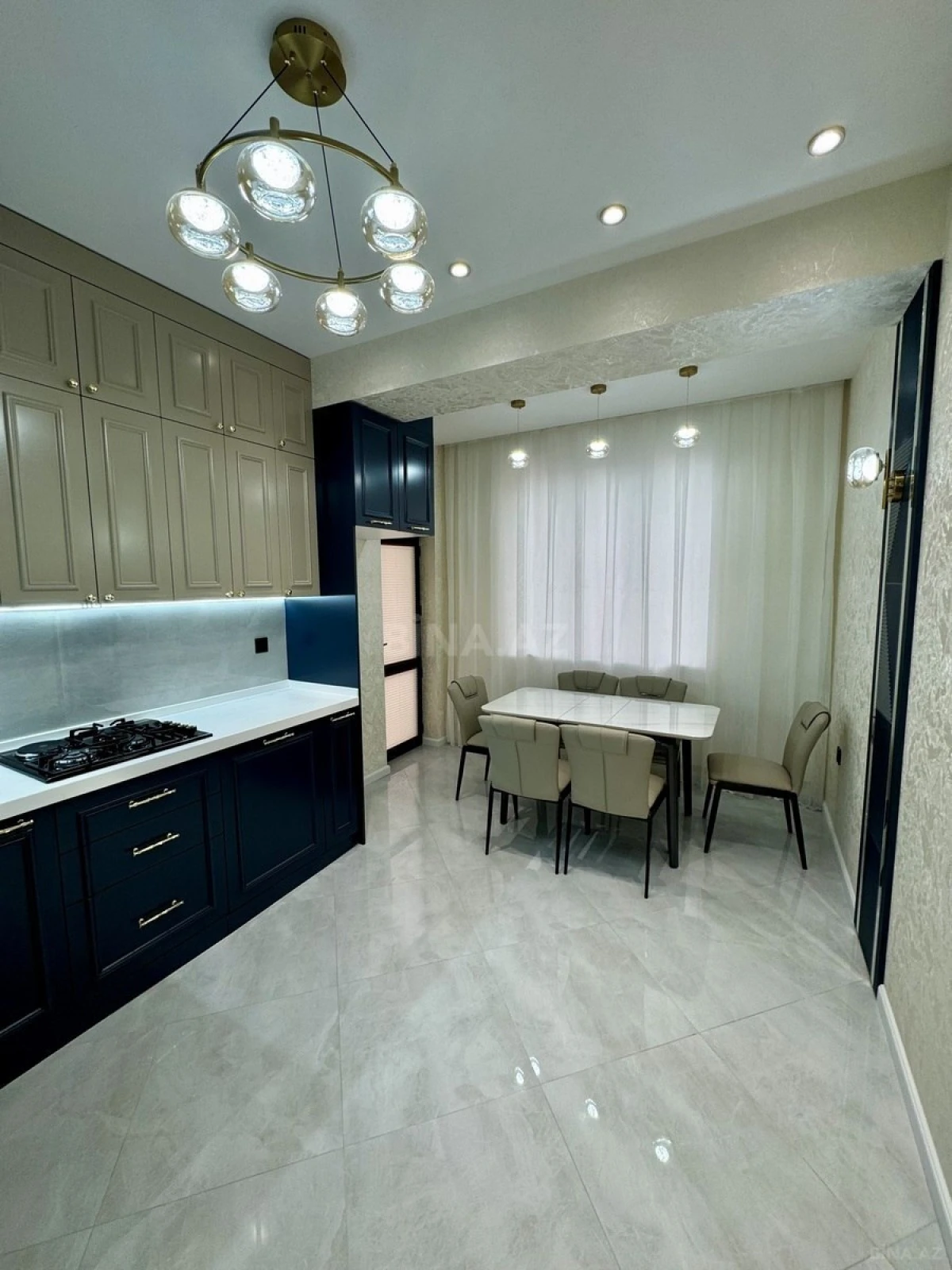 Satılır 3 otaqlı mənzil 107 m²