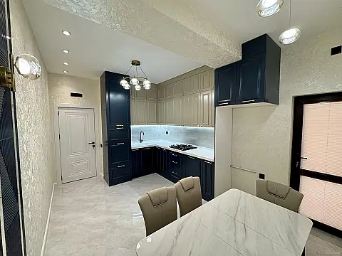 Satılır 3 otaqlı mənzil 107 m²