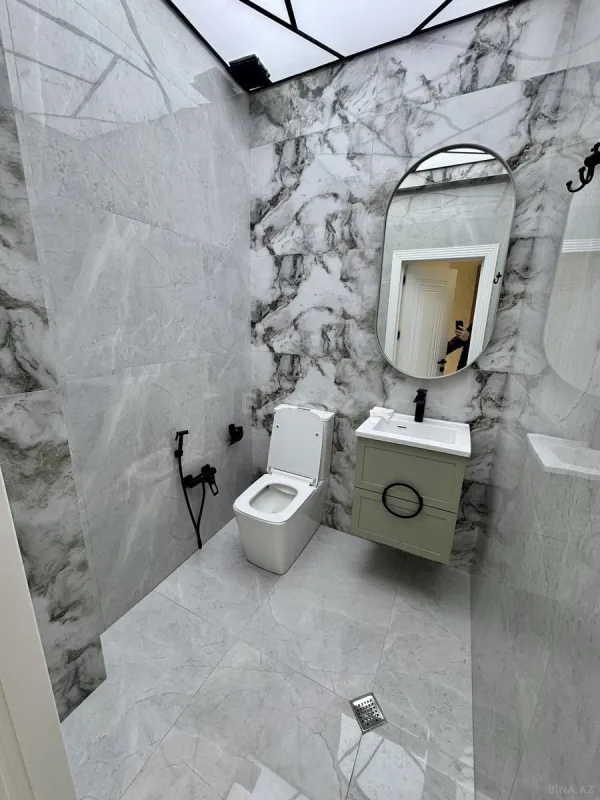 Satılır 3 otaqlı mənzil 107 m²