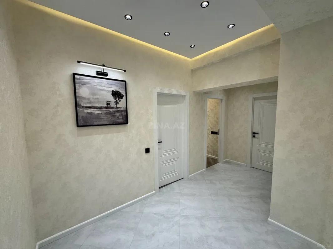 Satılır 3 otaqlı mənzil 107 m²