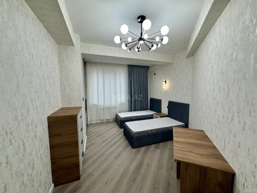 Satılır 3 otaqlı mənzil 107 m²