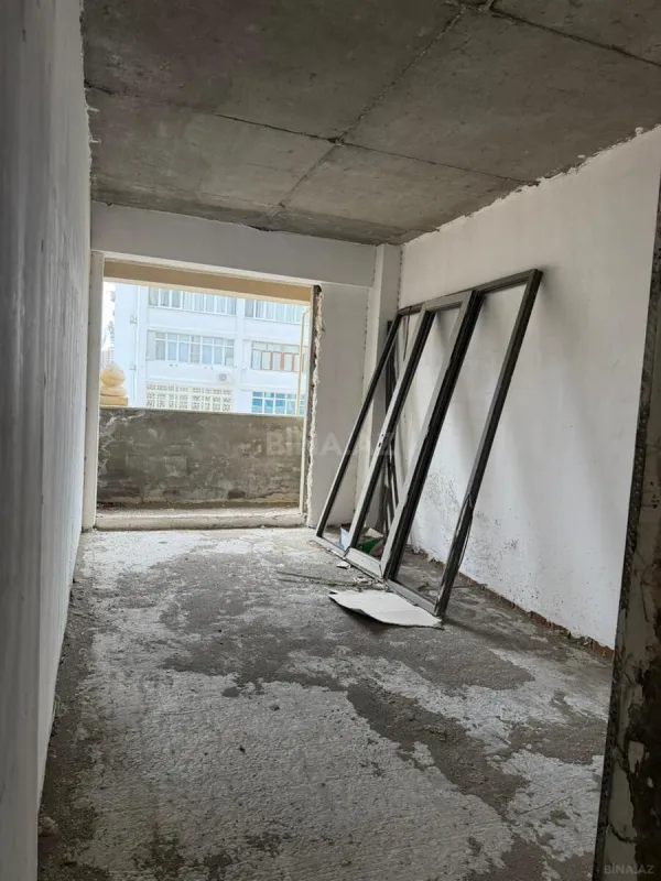 Satılır 3 otaqlı mənzil 145 m²