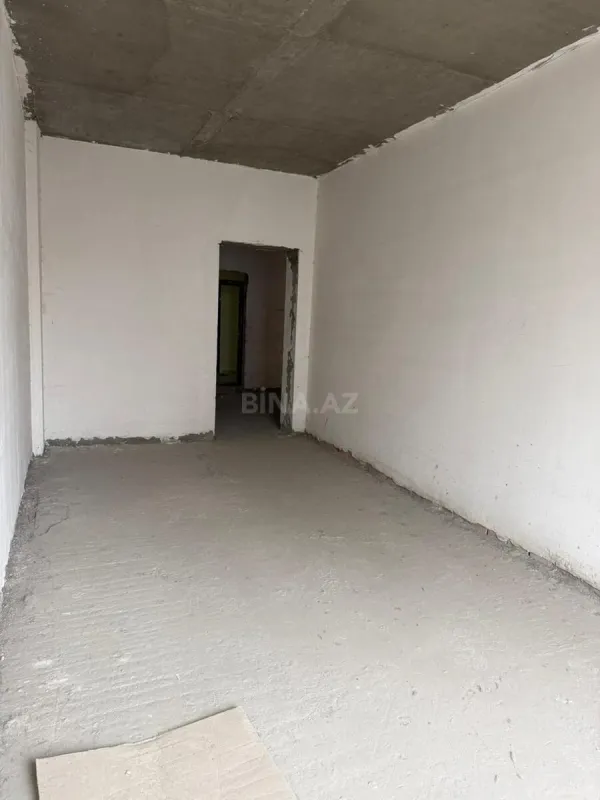 Satılır 3 otaqlı mənzil 145 m²