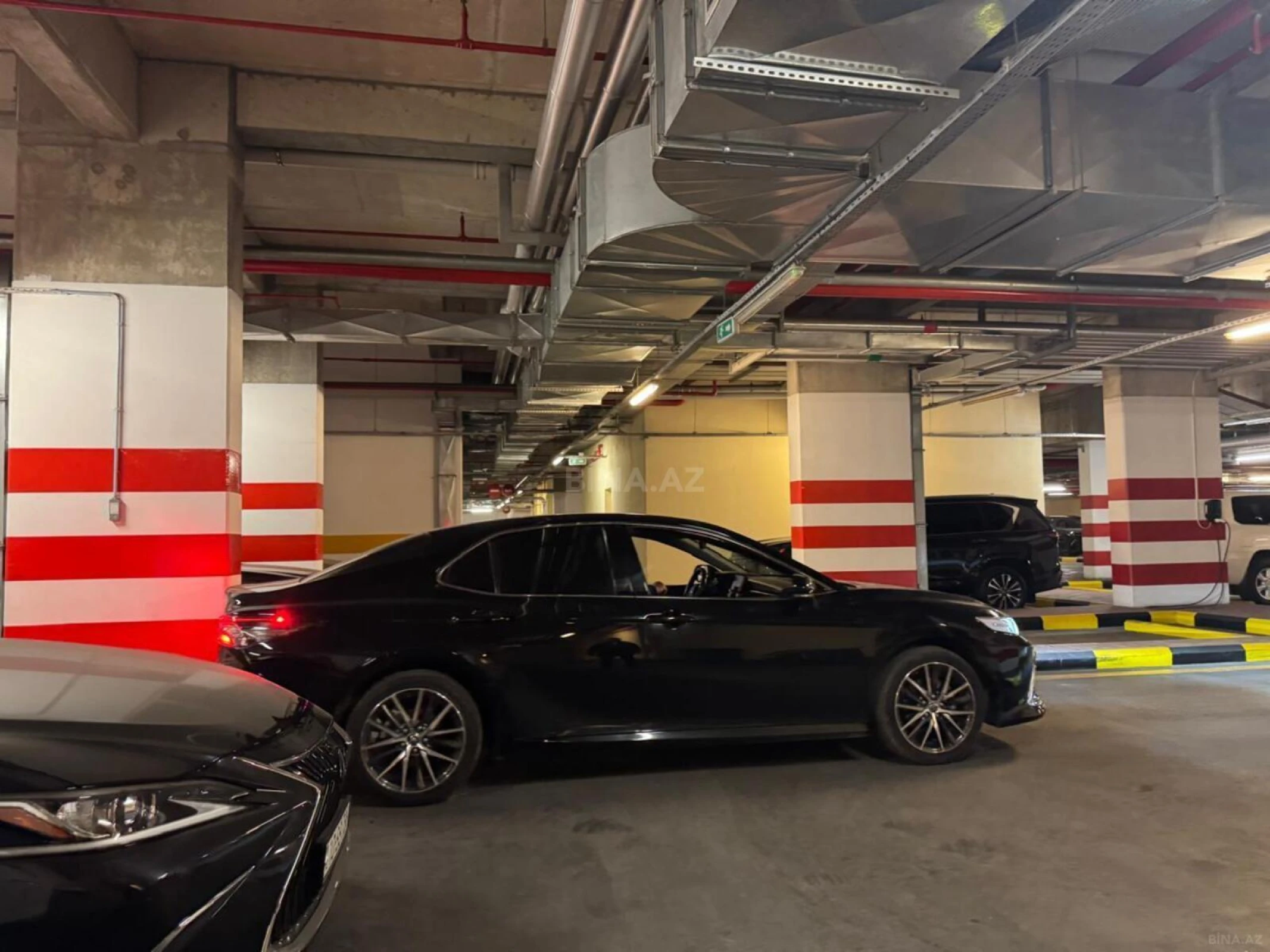 Kirayə verilir 4 otaqlı mənzil 174 m²