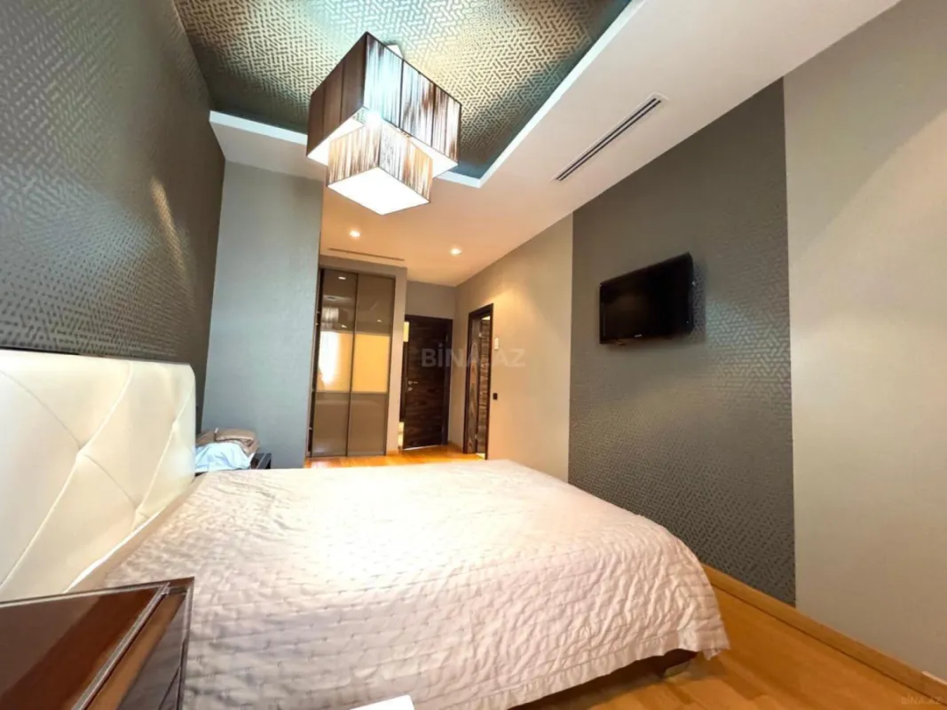 Kirayə verilir 4 otaqlı mənzil 174 m²