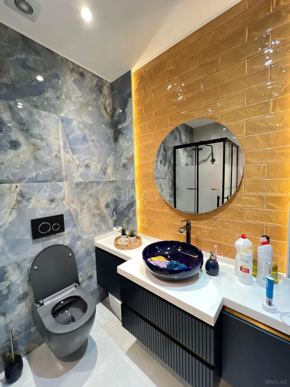 Satılır 4 otaqlı mənzil 136 m²