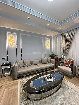Satılır 4 otaqlı mənzil 136 m²