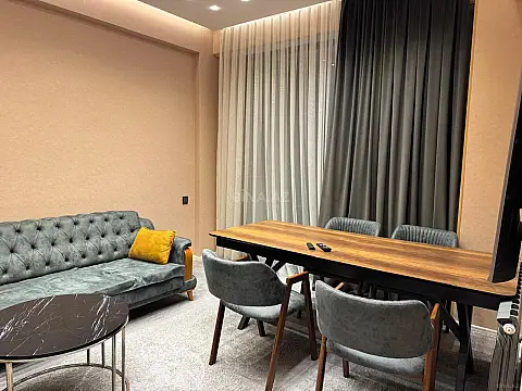 Satılır 2 otaqlı mənzil 85 m²