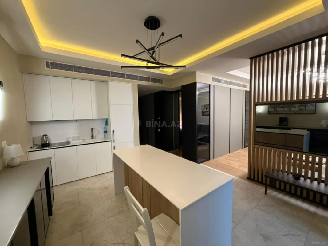 Kirayə verilir 2 otaqlı mənzil 93 m²