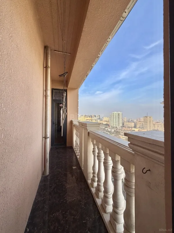 Kirayə verilir 4 otaqlı mənzil 174 m²