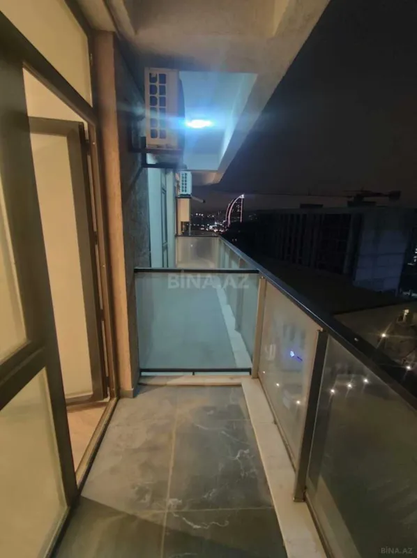 Satılır 2 otaqlı mənzil 82 m²