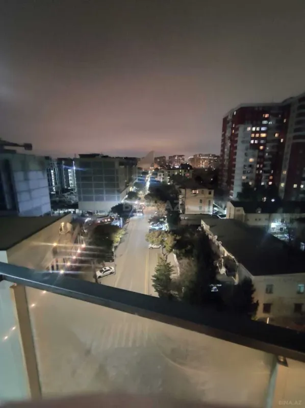 Satılır 2 otaqlı mənzil 82 m²