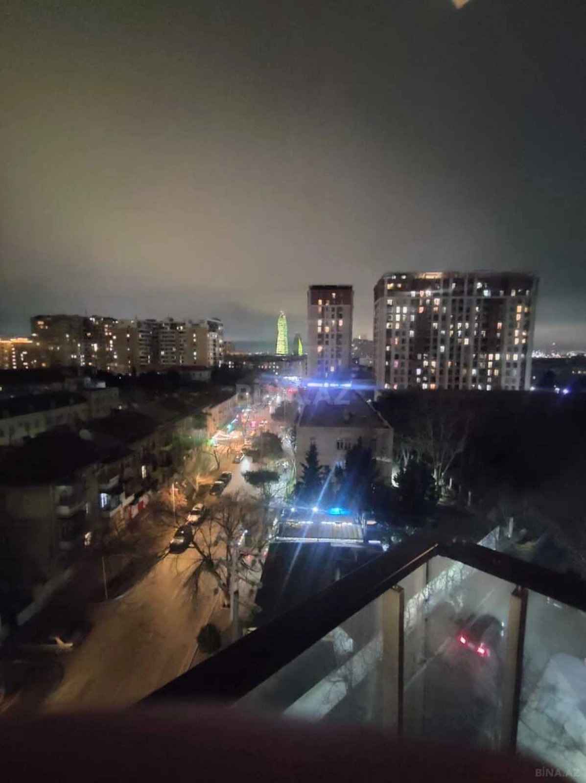 Satılır 2 otaqlı mənzil 82 m²