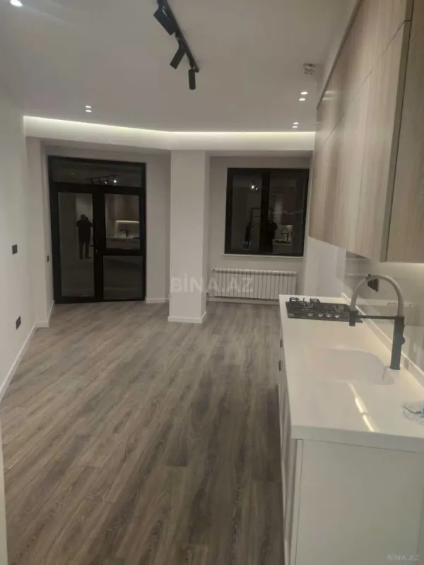 Satılır 2 otaqlı mənzil 82 m²