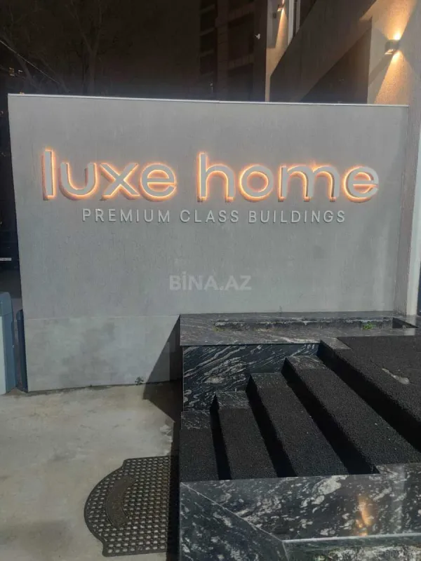 Satılır 2 otaqlı mənzil 82 m²