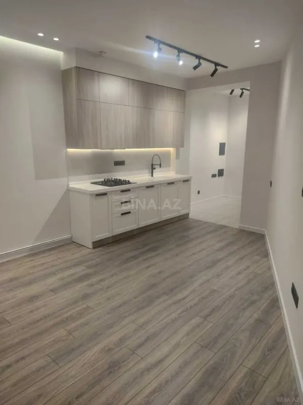 Satılır 2 otaqlı mənzil 82 m²