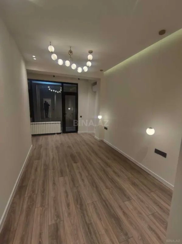 Satılır 2 otaqlı mənzil 82 m²
