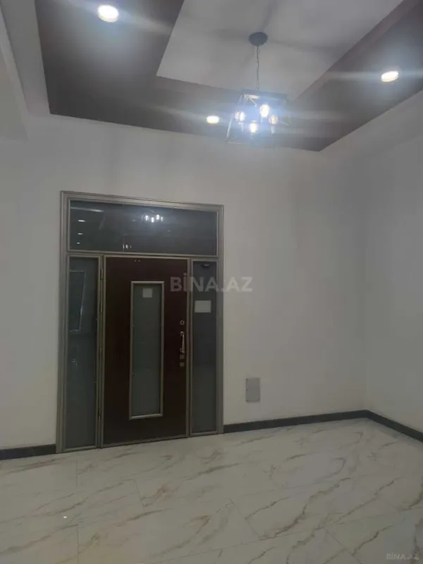 Satılır 2 otaqlı mənzil 82 m²