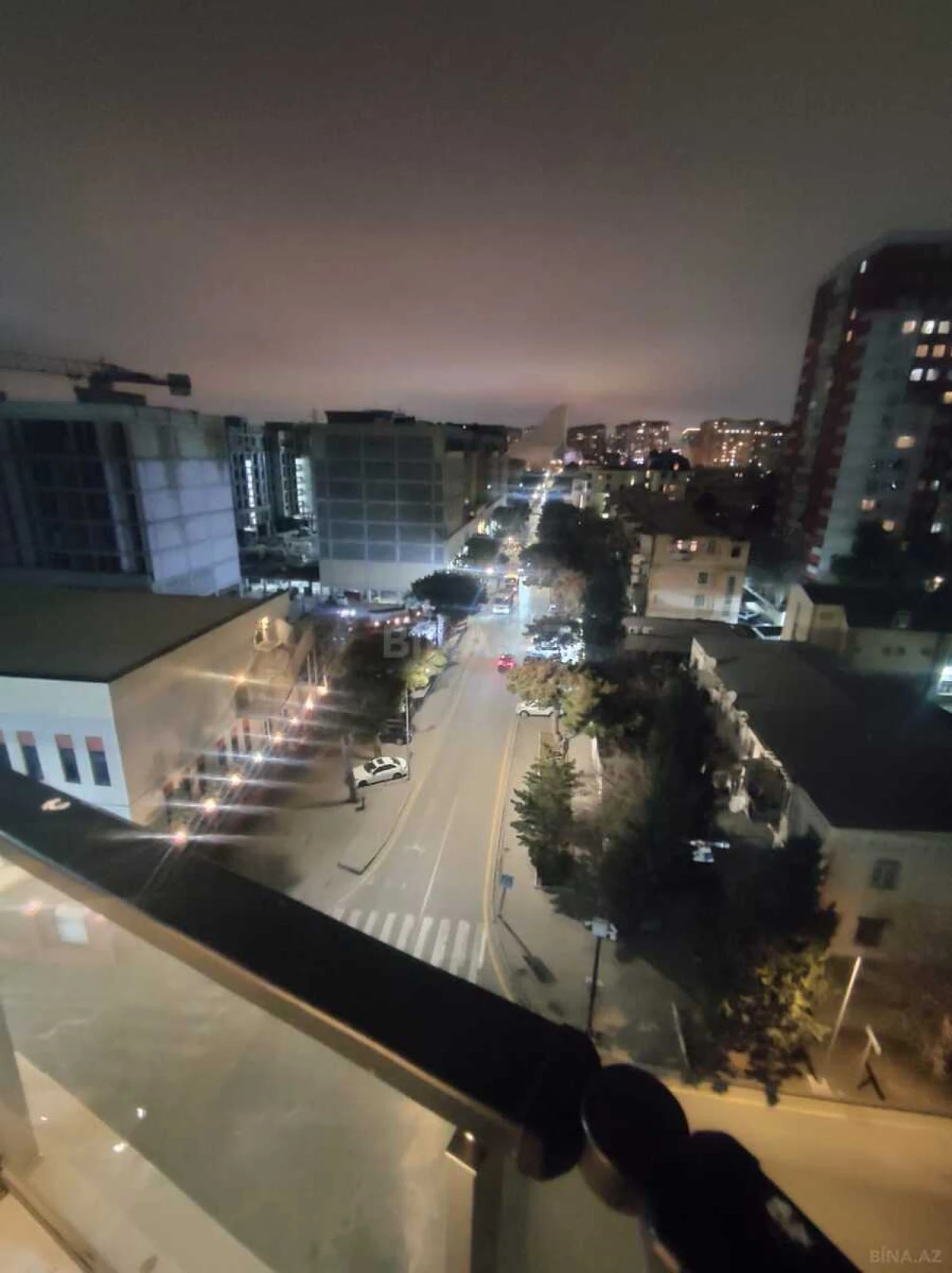 Satılır 2 otaqlı mənzil 82 m²