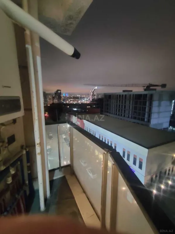 Satılır 2 otaqlı mənzil 82 m²