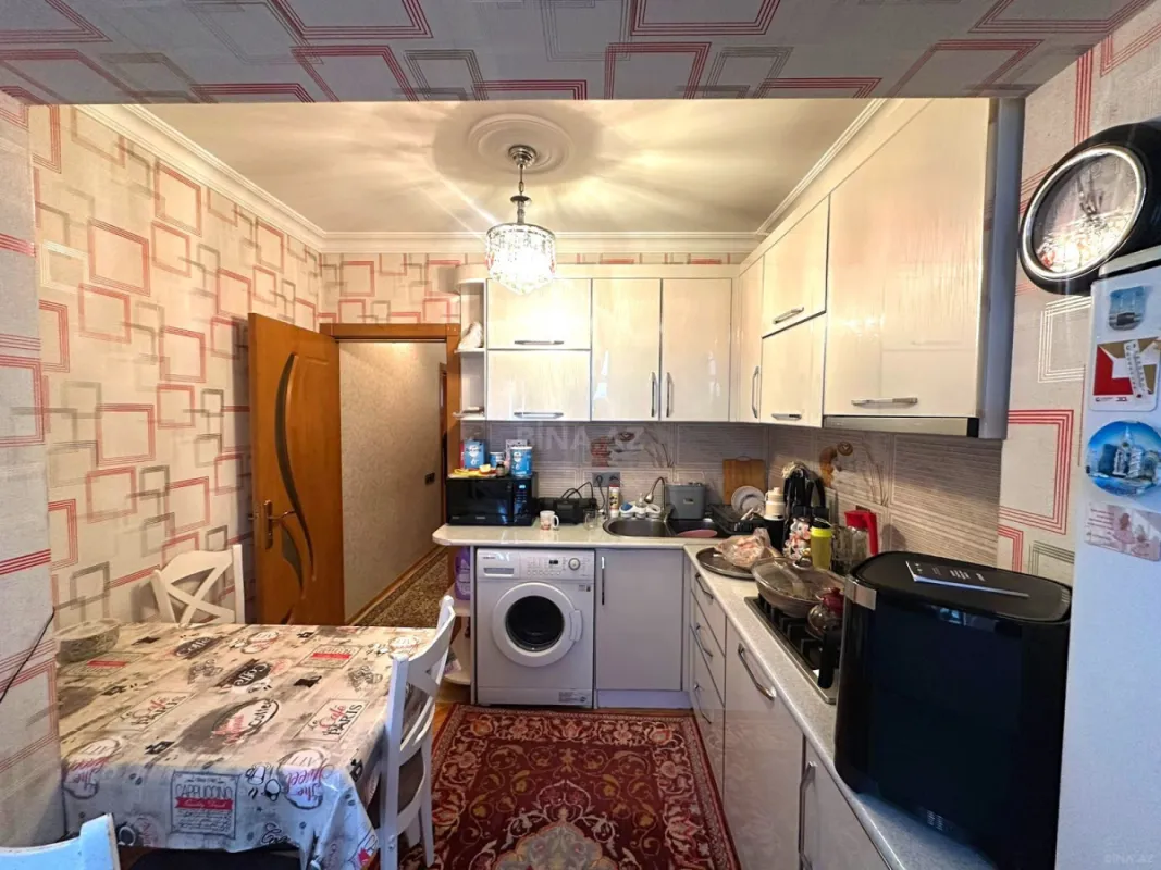 Satılır 4 otaqlı mənzil 100 m²